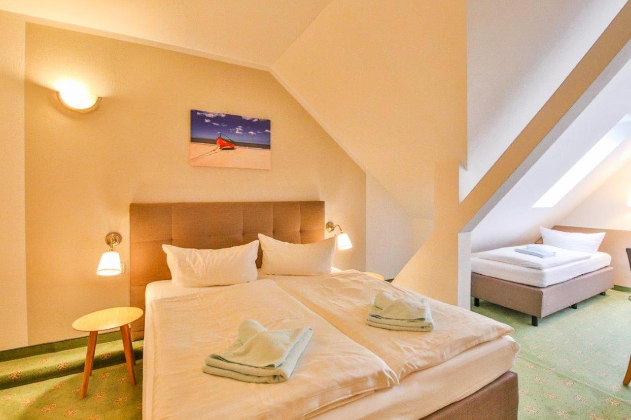 Hotel Und Restaurant "Zur Zwiebel" Peenemunde Luaran gambar