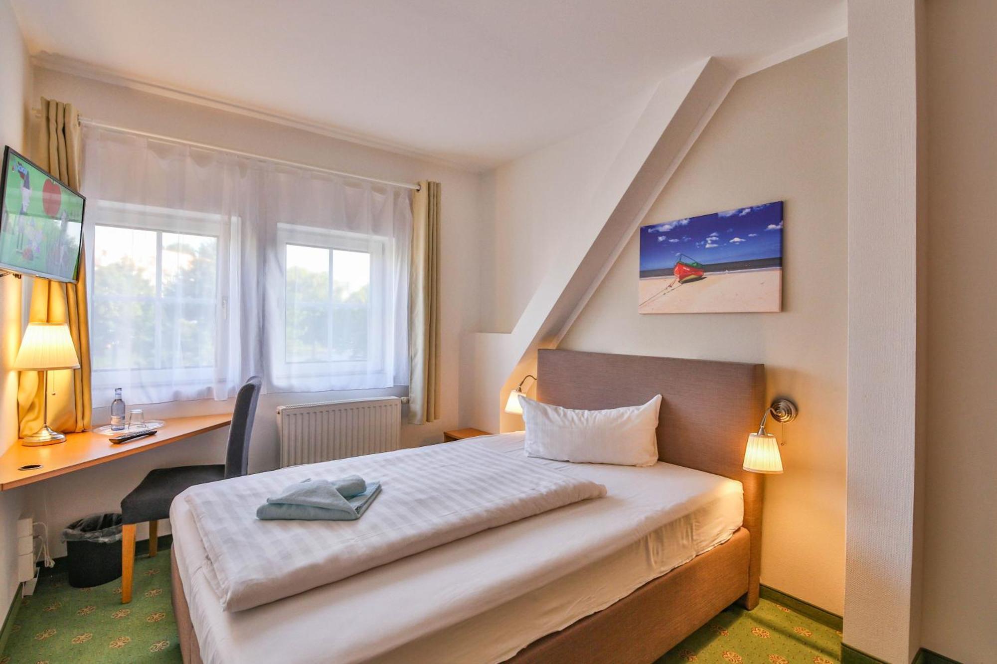 Hotel Und Restaurant "Zur Zwiebel" Peenemunde Bilik gambar