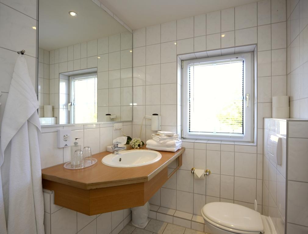 Hotel Und Restaurant "Zur Zwiebel" Peenemunde Bilik gambar