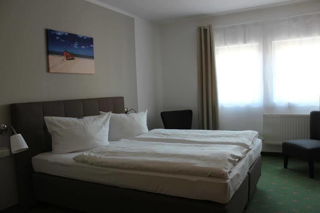 Hotel Und Restaurant "Zur Zwiebel" Peenemunde Luaran gambar